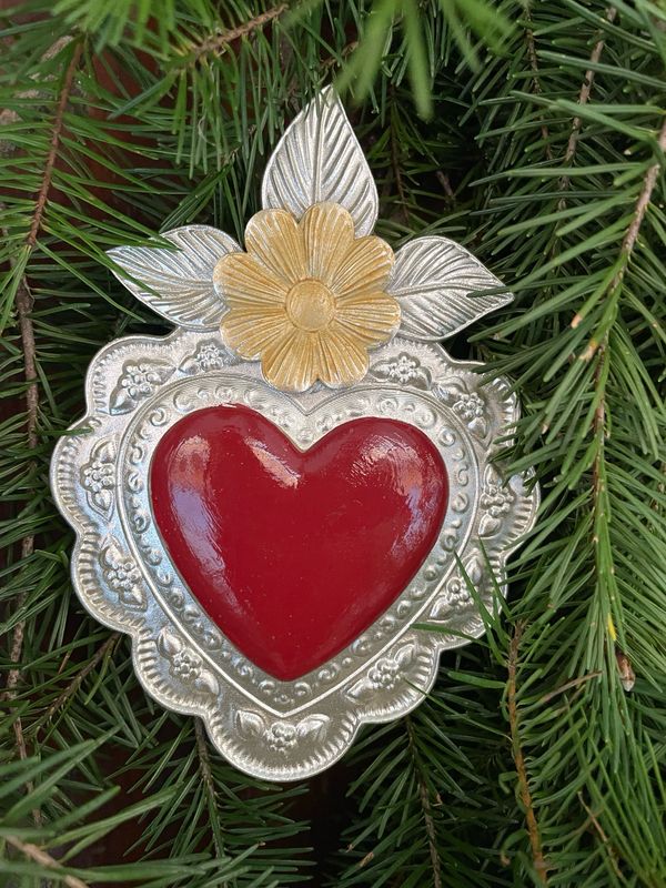 Cuore Sacro Rosso in Resina Cuore Sacro Rosso in Resina