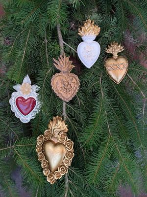 Cuori Sacri in Resina