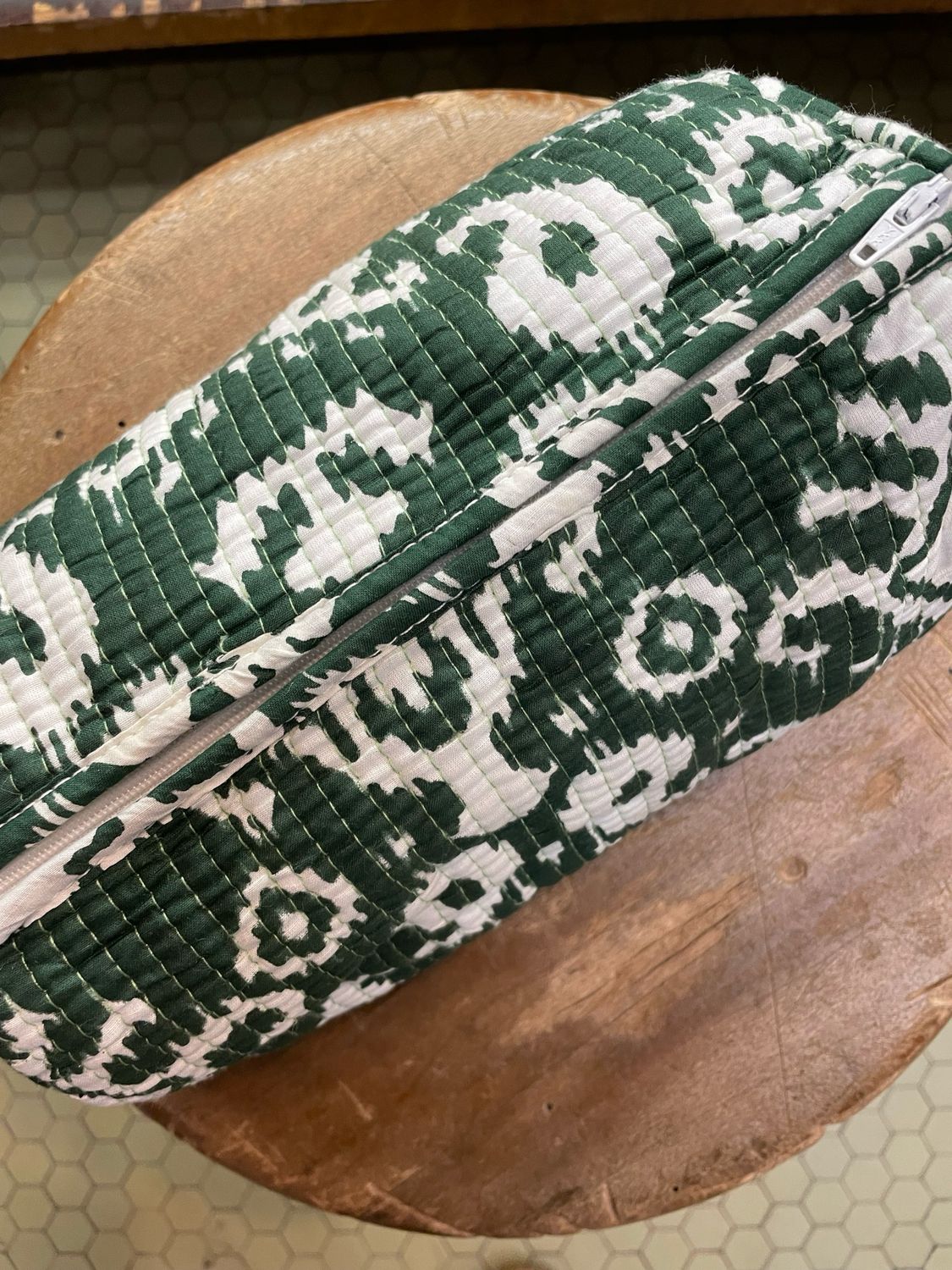 Beauty Indiani Base Verde Bosco disegni bianchi