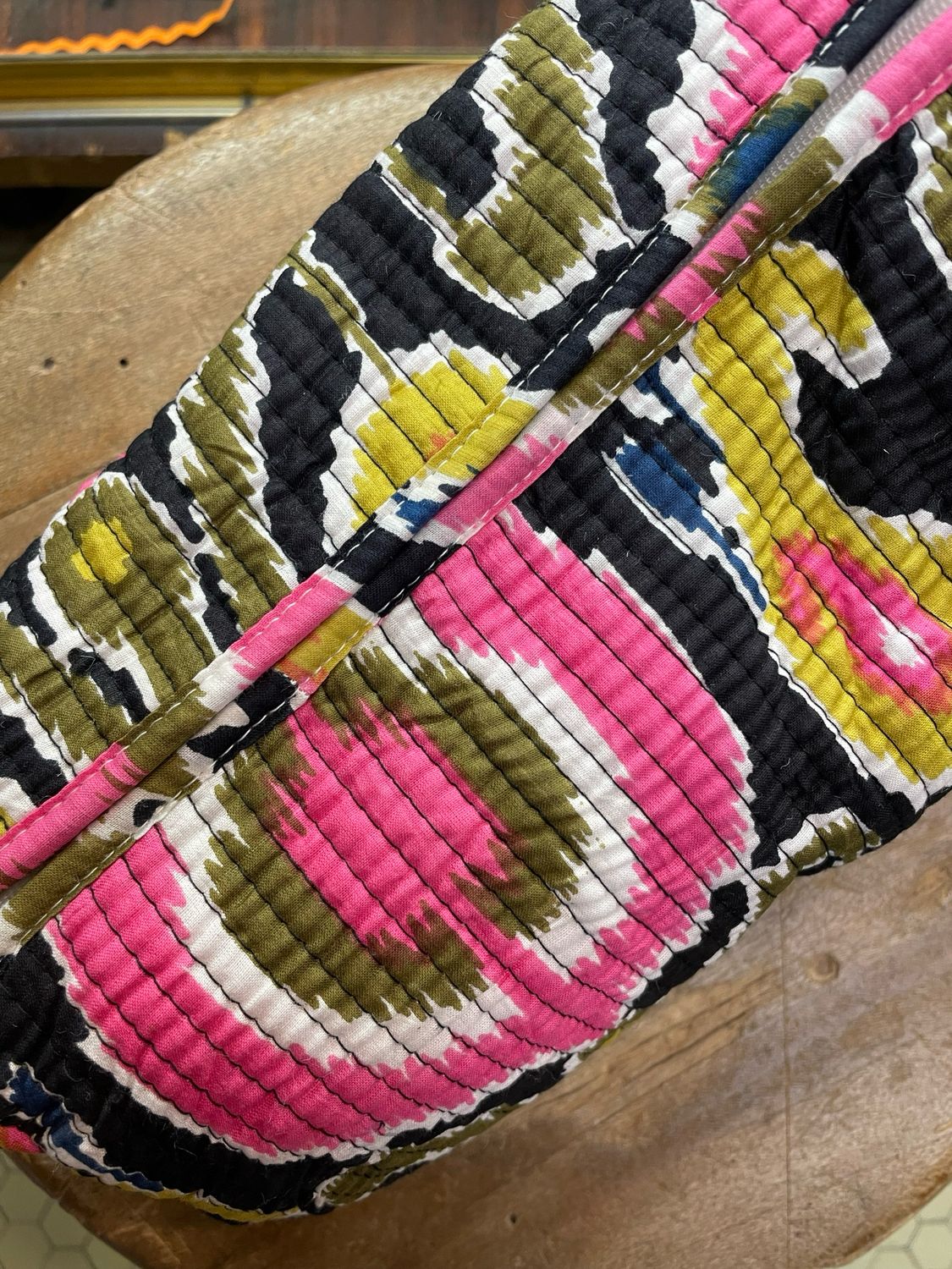 Beauty Indiani Nero e Fucsia Astratto Beauty Indiani Nero e Fucsia Astratto