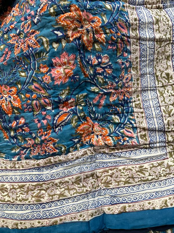 Trapunta Morbida 150x225 SINGOLO Ottanio e Fiori Arancio Trapunta Morbida 150x225 SINGOLO Ottanio e Fiori Arancio