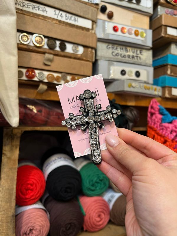 Spilla Manabì Croce Argento Spilla Manabì Croce Argento