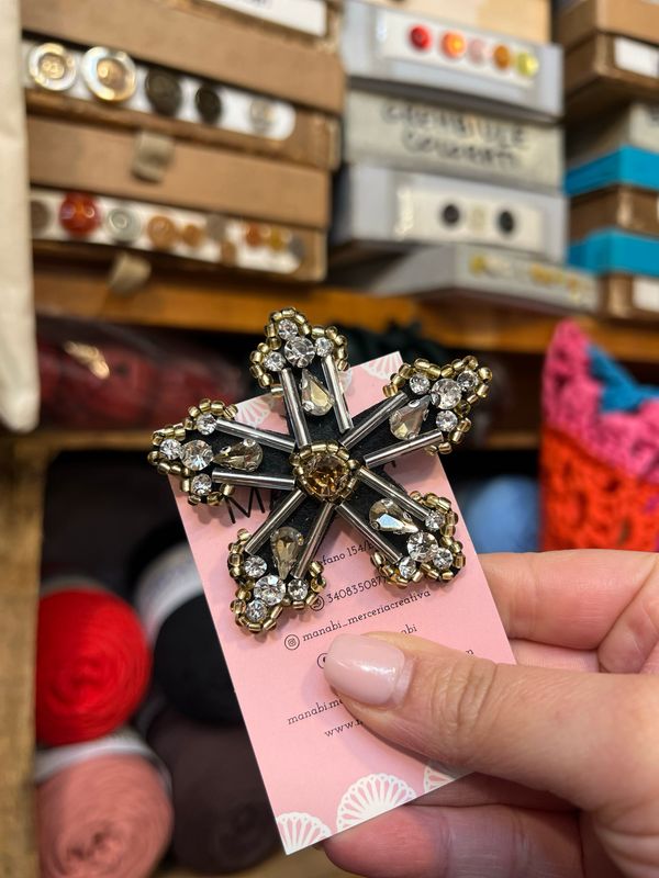 Spilla Manabì Fiocco di Neve Spilla Manabì Fiocco di Neve