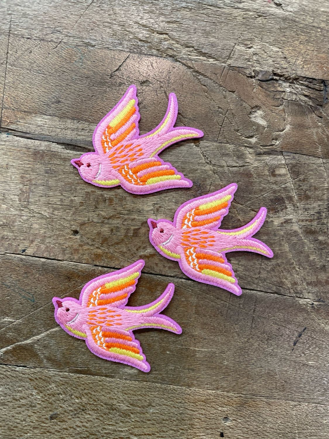 Applicazione Rondine Rosa Applicazione Rondine Rosa