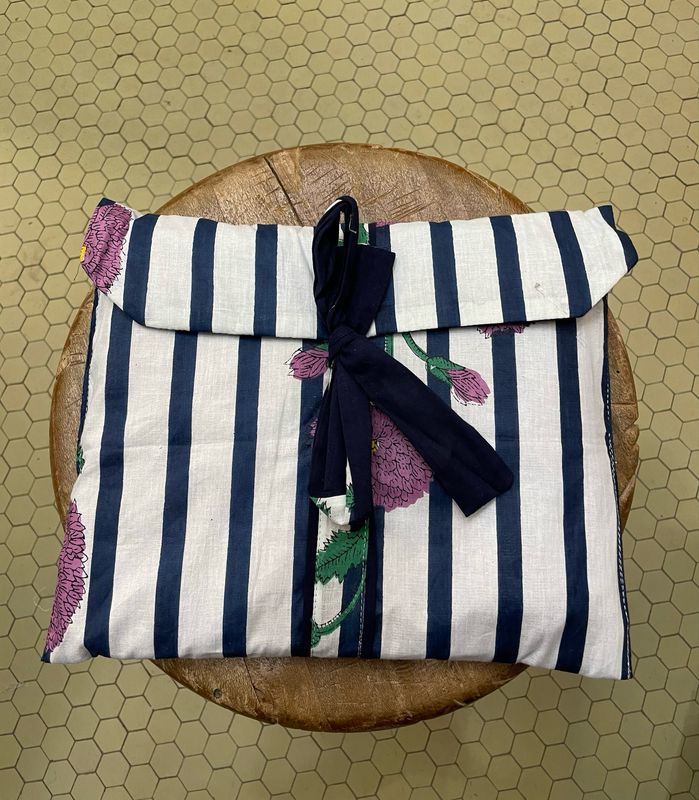 Pigiamino Indiano Lungo e Corto Rigone Bianco e Nero fiori Viola