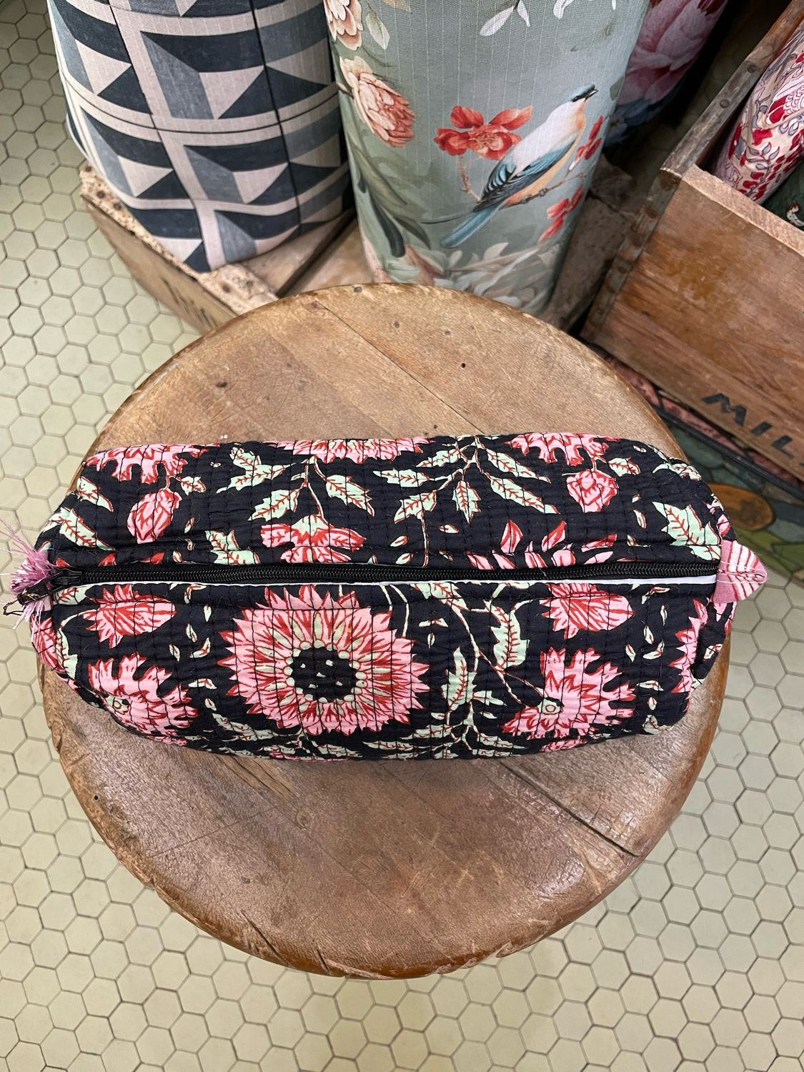 Beauty Indiani fiori base nera
