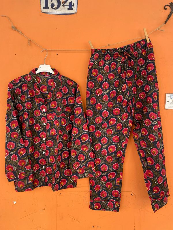 Pigiamino Indiano Lungo  Base Blu e fiori Bordeaux