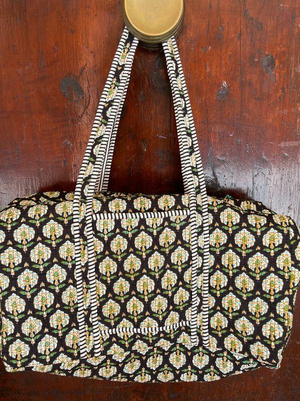 Duffle Bag Indiano ventaglietti senape e verde fondo Nero
