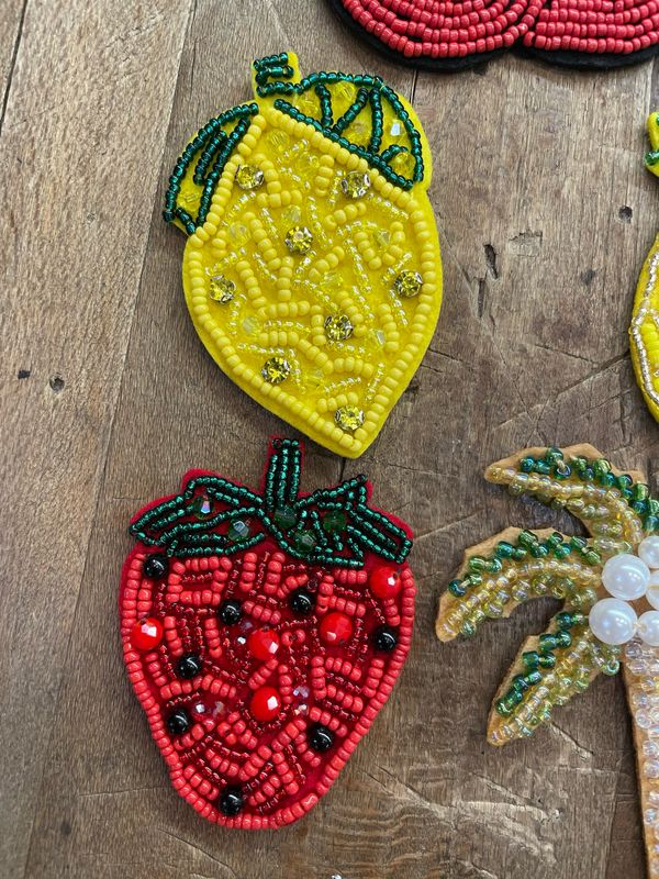 Applicazione Limone intero perline e strass