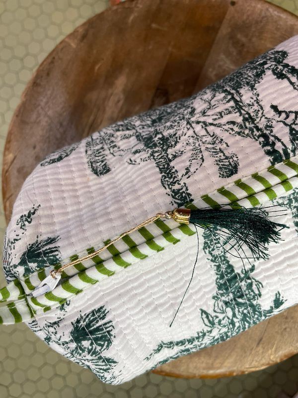 Beauty Indiani Base Bianca Toile de Jouy Verde