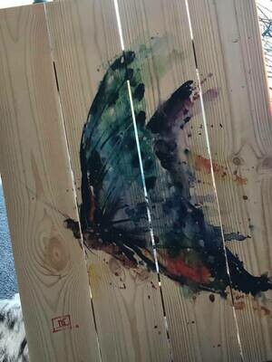 Wall decor/20x14/wood pallet/butterfly