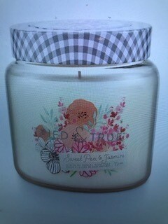 Tried &amp; True/ 15 oz. Sweet Pea &amp; Jasmine jar candle