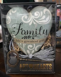 Home Decor/art heart/Family art heart with skeleton key easel for displaying