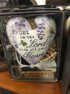 Home decor/art heart/Trust in the Lord art heart with skeleton key easel for displaying