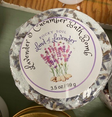 Land of Lavender/lavender cucumber bath bomb