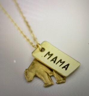 Jewelry/mama bear necklace/gold