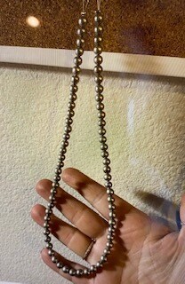Jewelry/navajo beads/16"