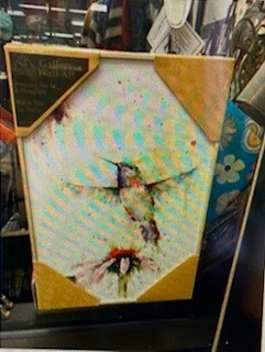 Wall art/canvas/hummingbird