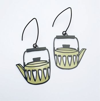 Mini Scandi Tea Pot Earring in Buttermilk