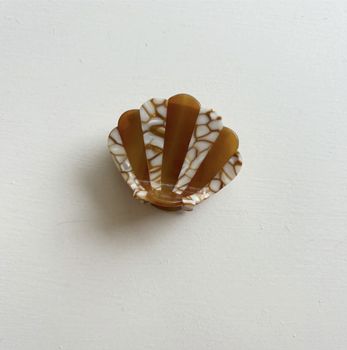 Martha Jean Shell Hair Clip - Brown
