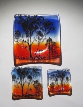Anne Sorensens / Glass Gum Tree Plate 17cm