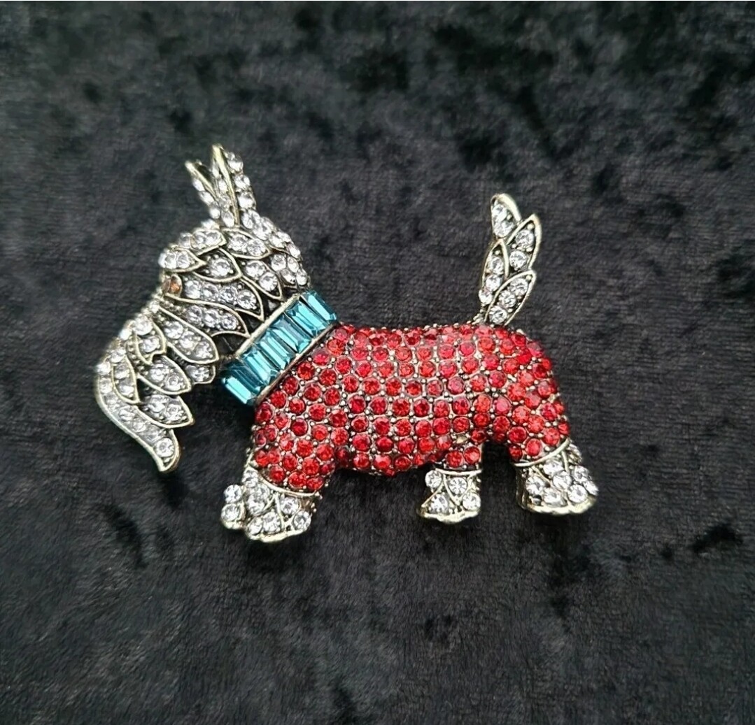 Scottish Terrier 'Scottie' Dog Brooch