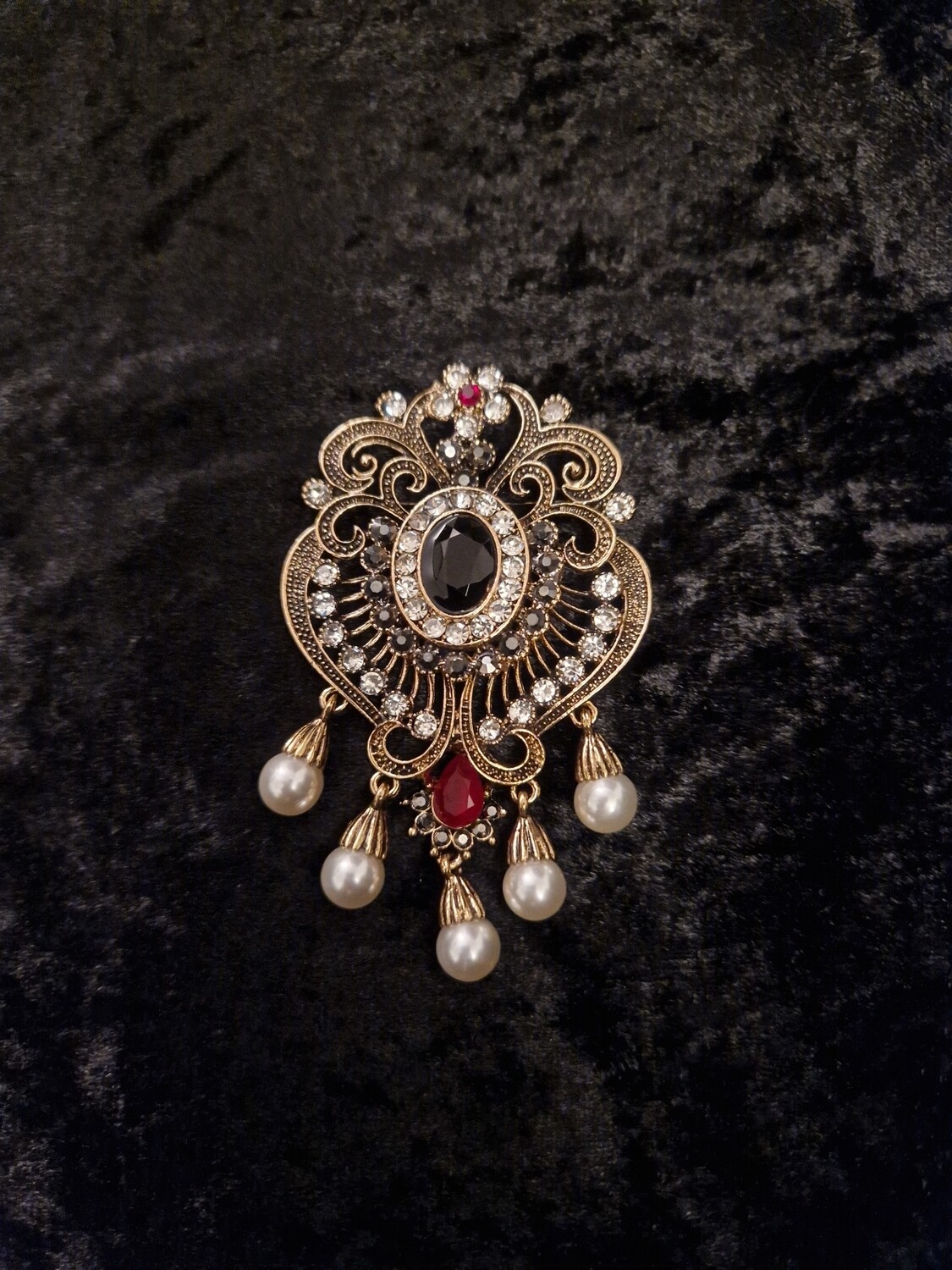 Pendant Brooch With Pearl Like Drops & Rhinestones