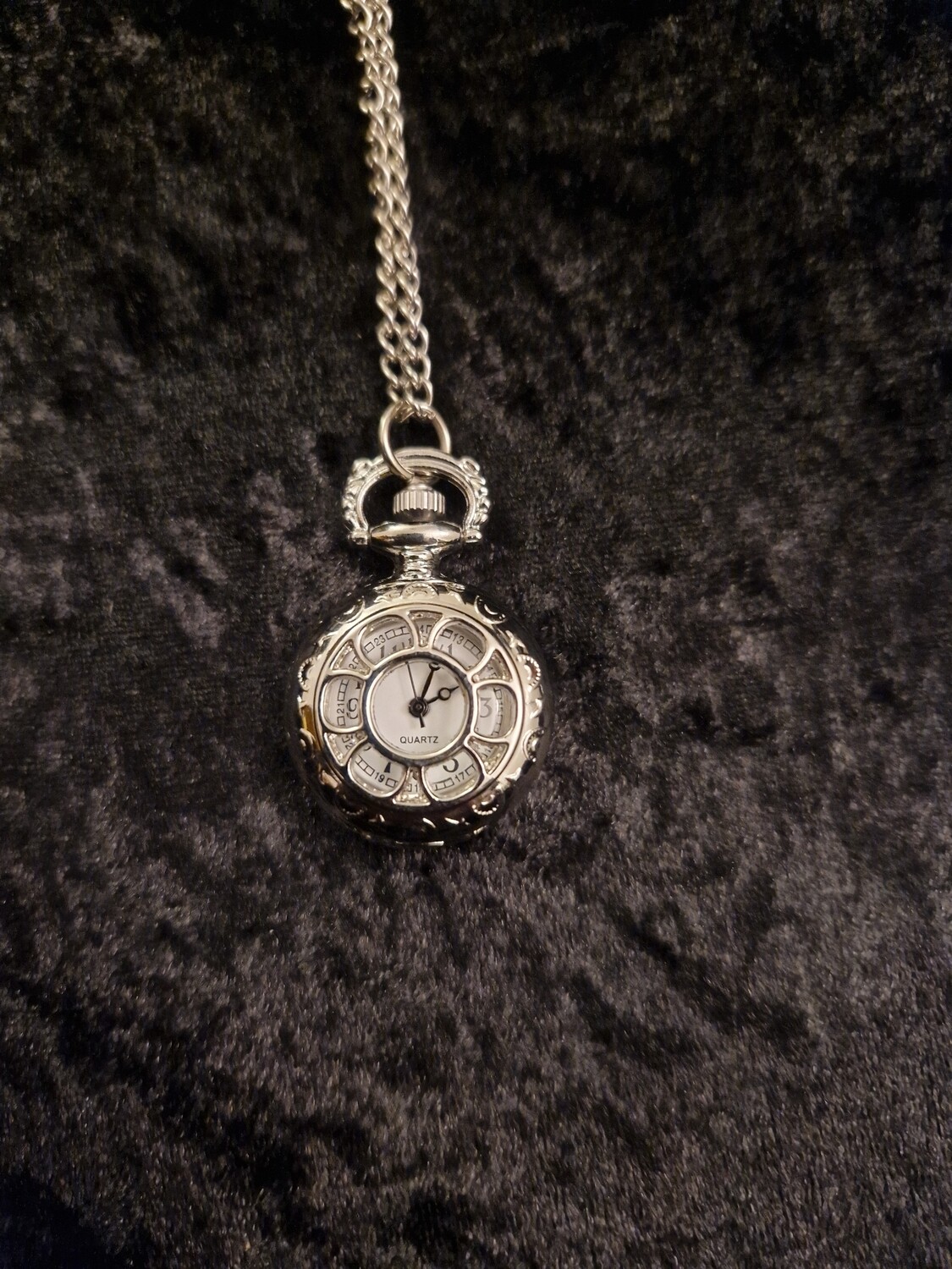 Silver Tone Quartz Pocket Watch