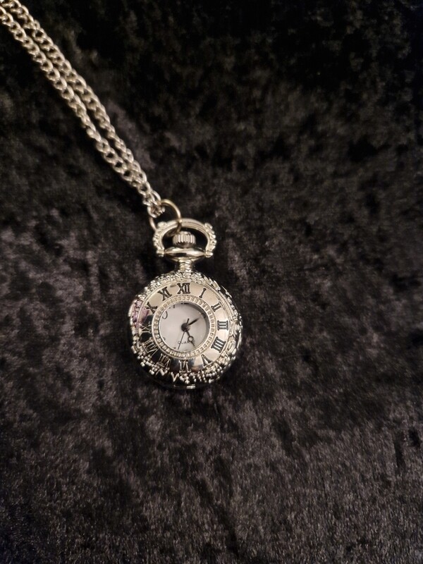 Silver Tone Quartz Pocket Watch