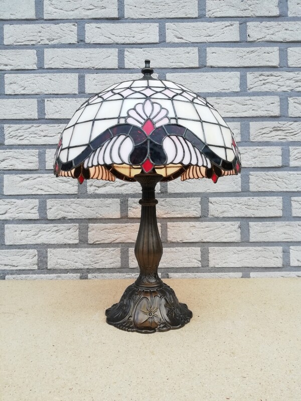Tiffany lamp wit-roze-bruin