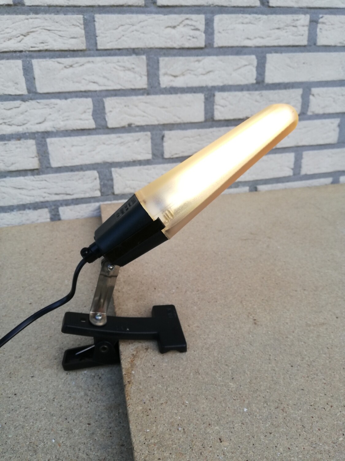 Vintage Lival / Philips lampje met klem.