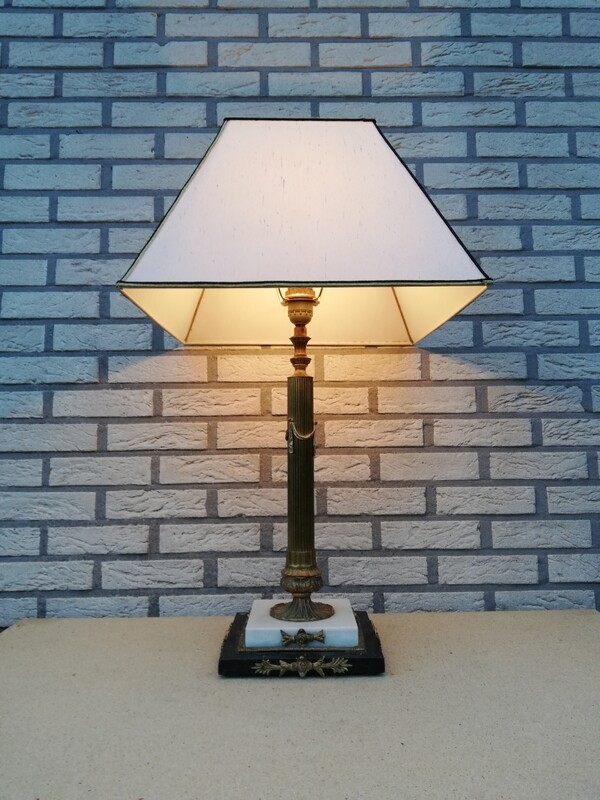 Empire stijl tafellamp