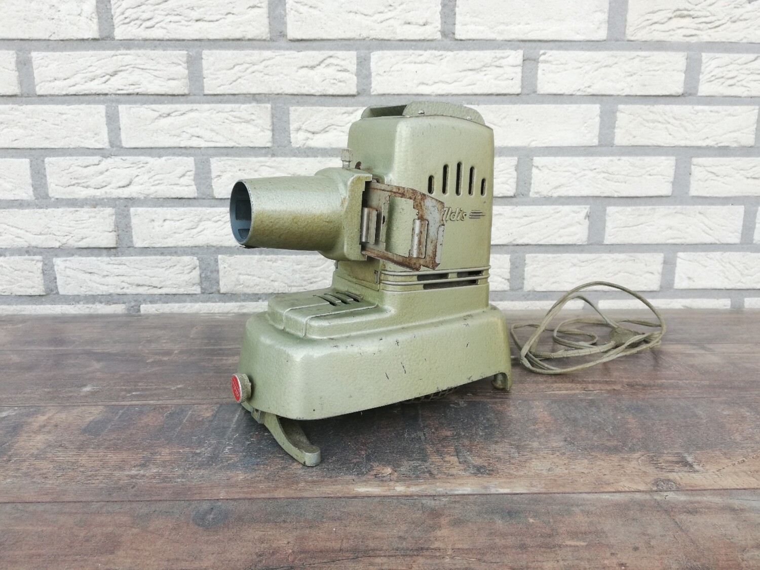 Vintage projector 'Aldisette 3'