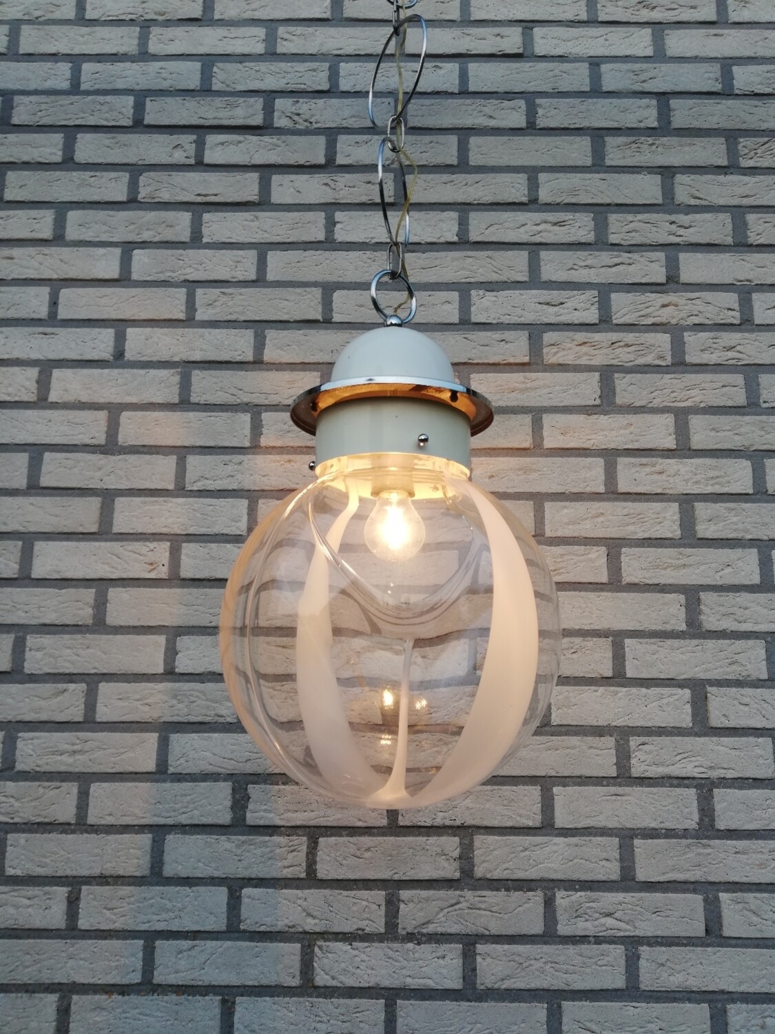 Membrana hanglamp door Toni Zuccheri