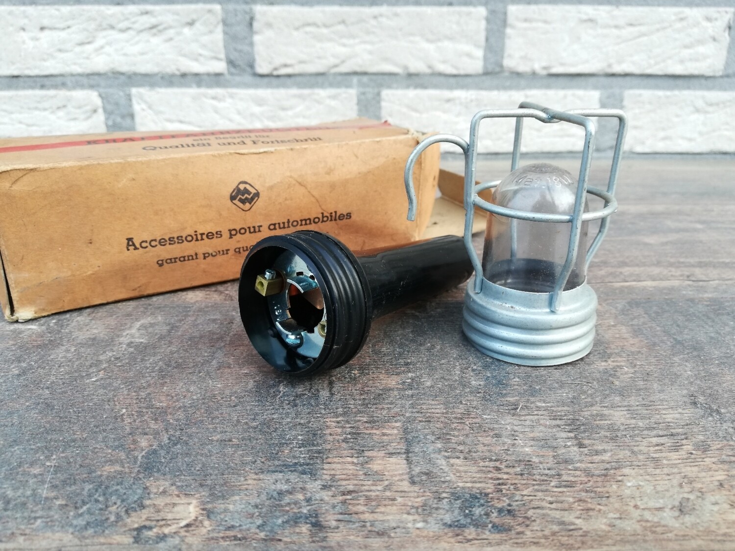 Oud werklampje NOS