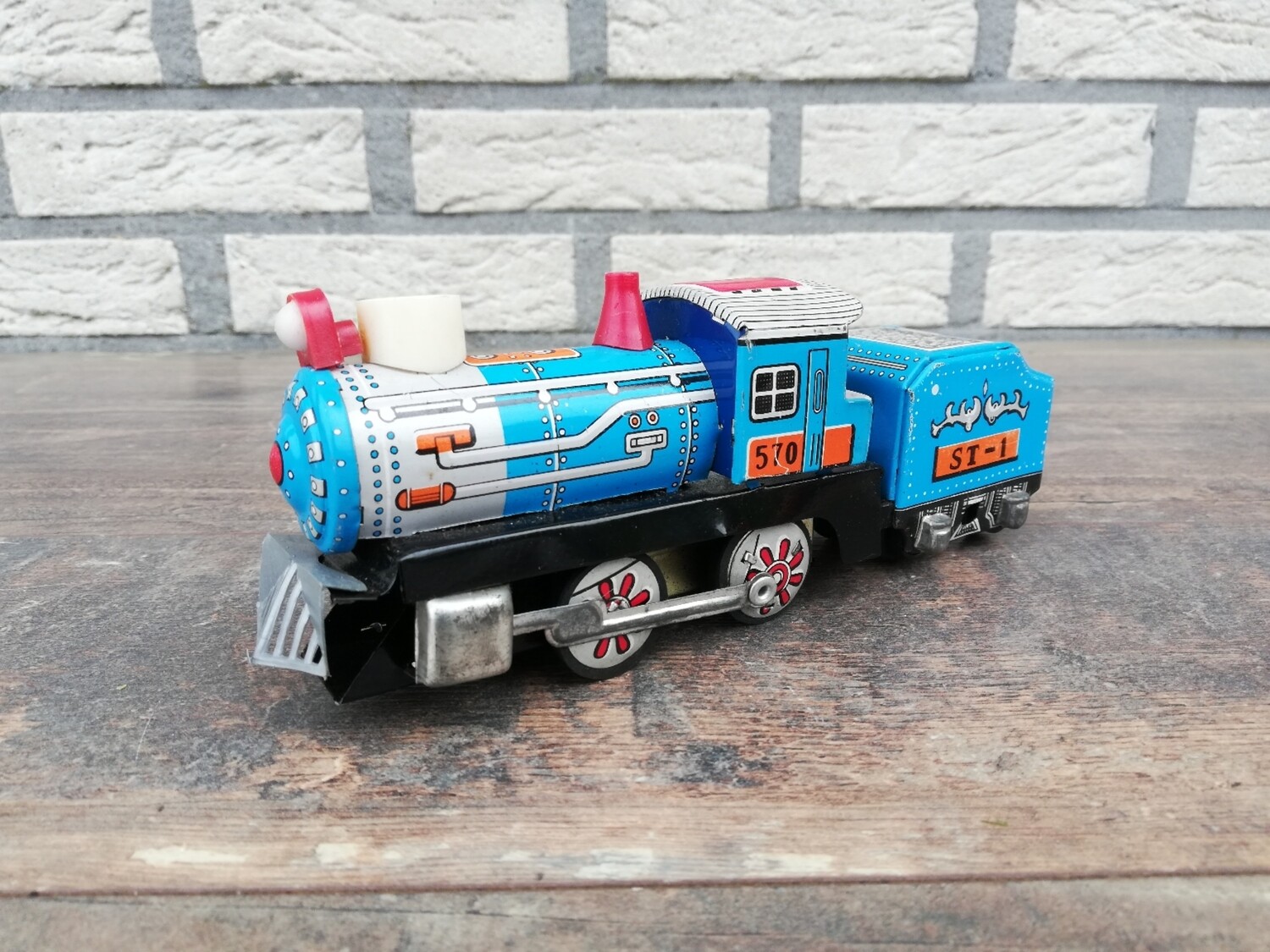 Blikken locomotief MF712