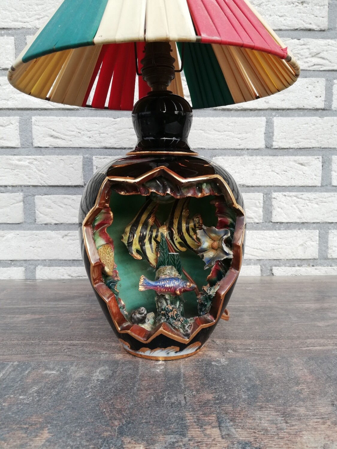 Porseleinen lamp met zeeleven