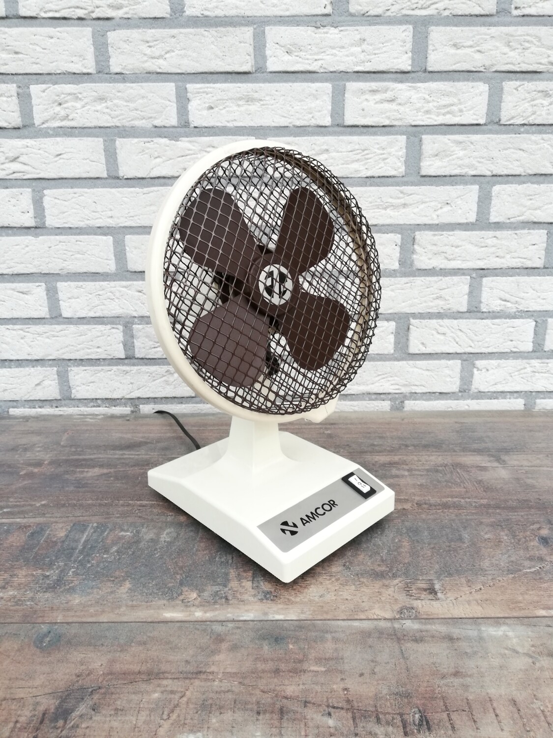 Vintage ventilator Amcor