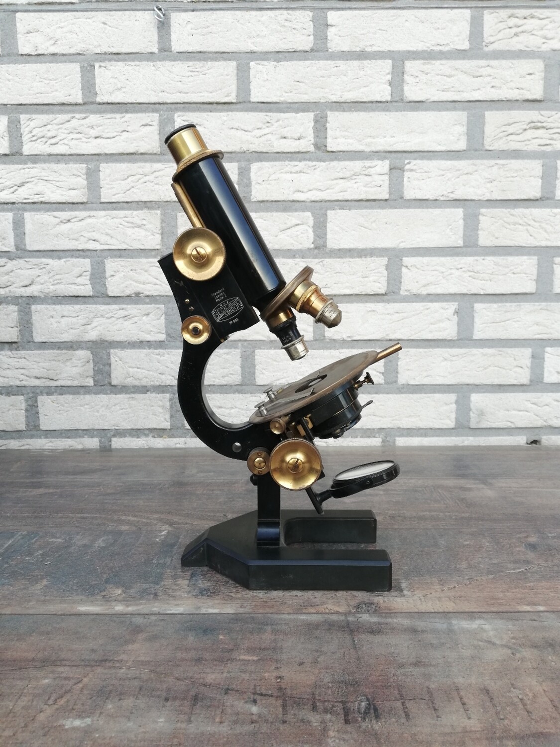 Antieke microscoop R&amp;J Beck