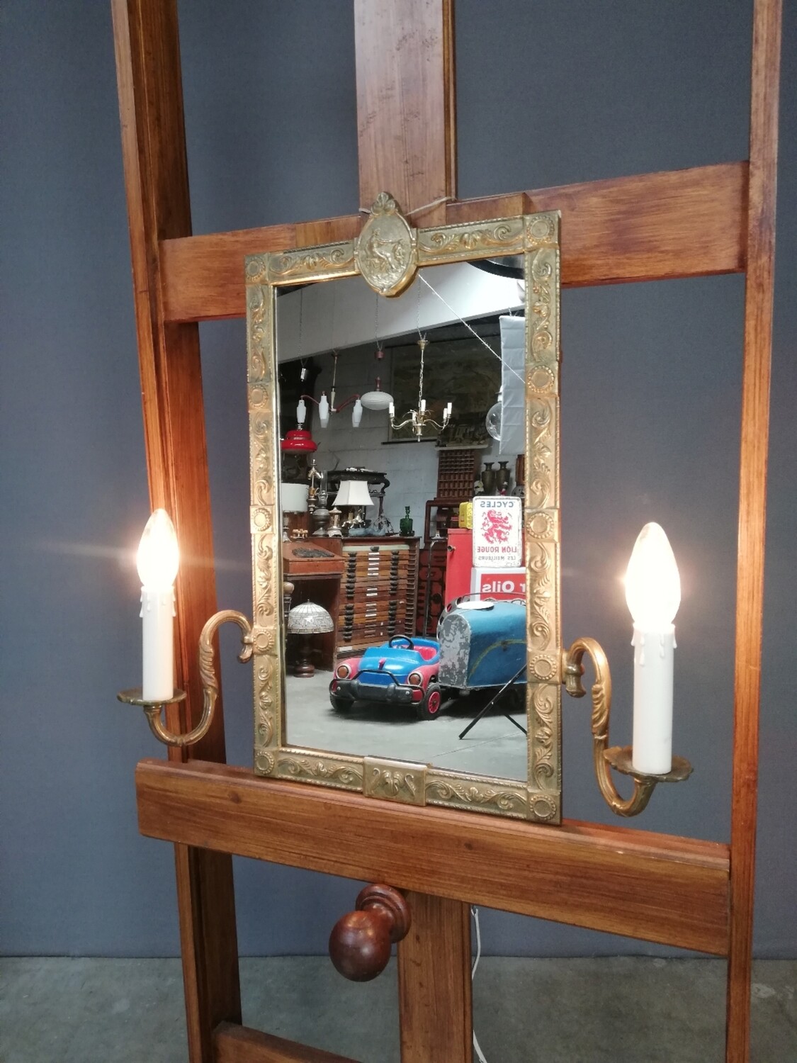 Messing spiegel met 2 lampen