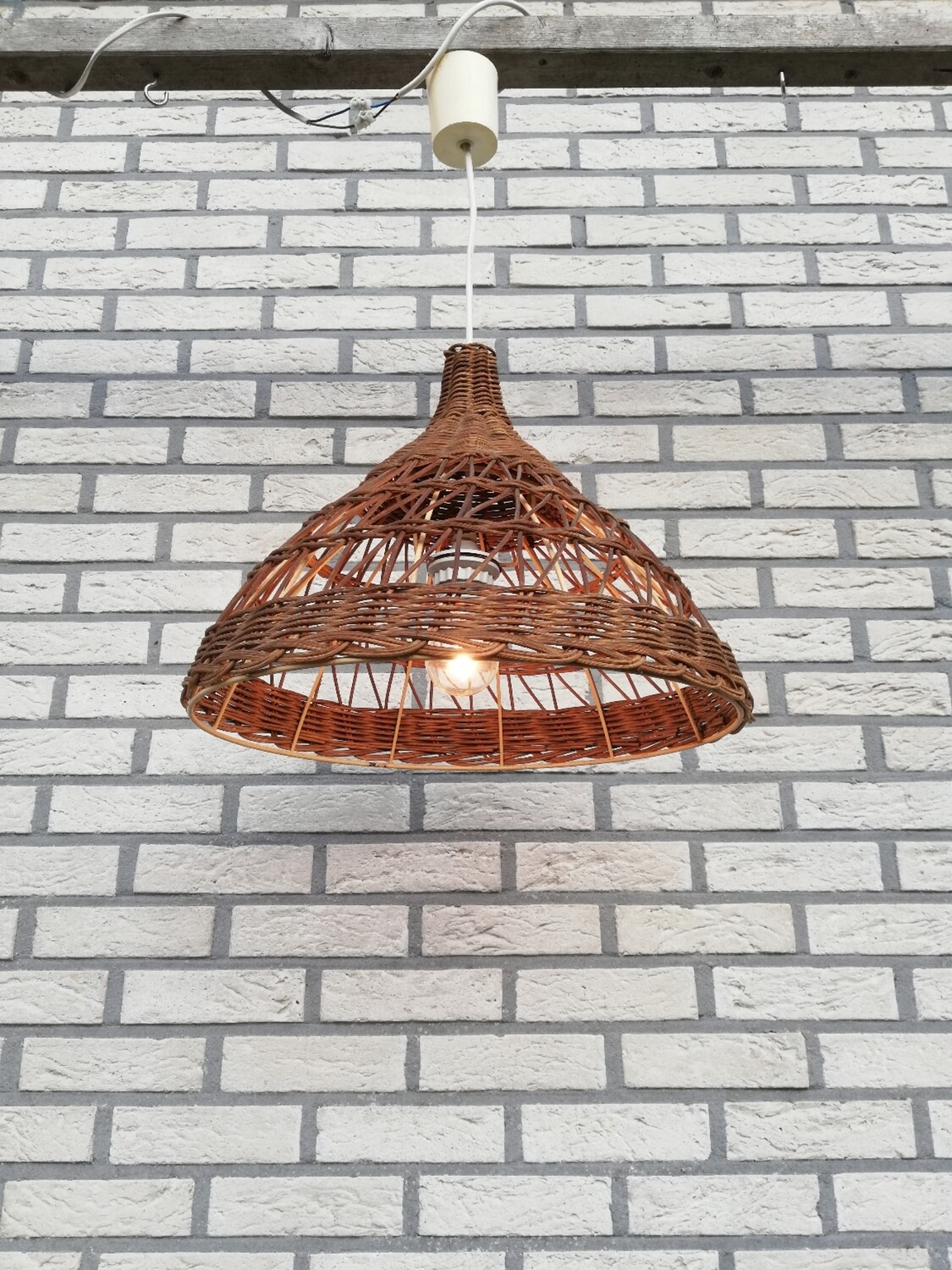 Oude rotan hanglamp