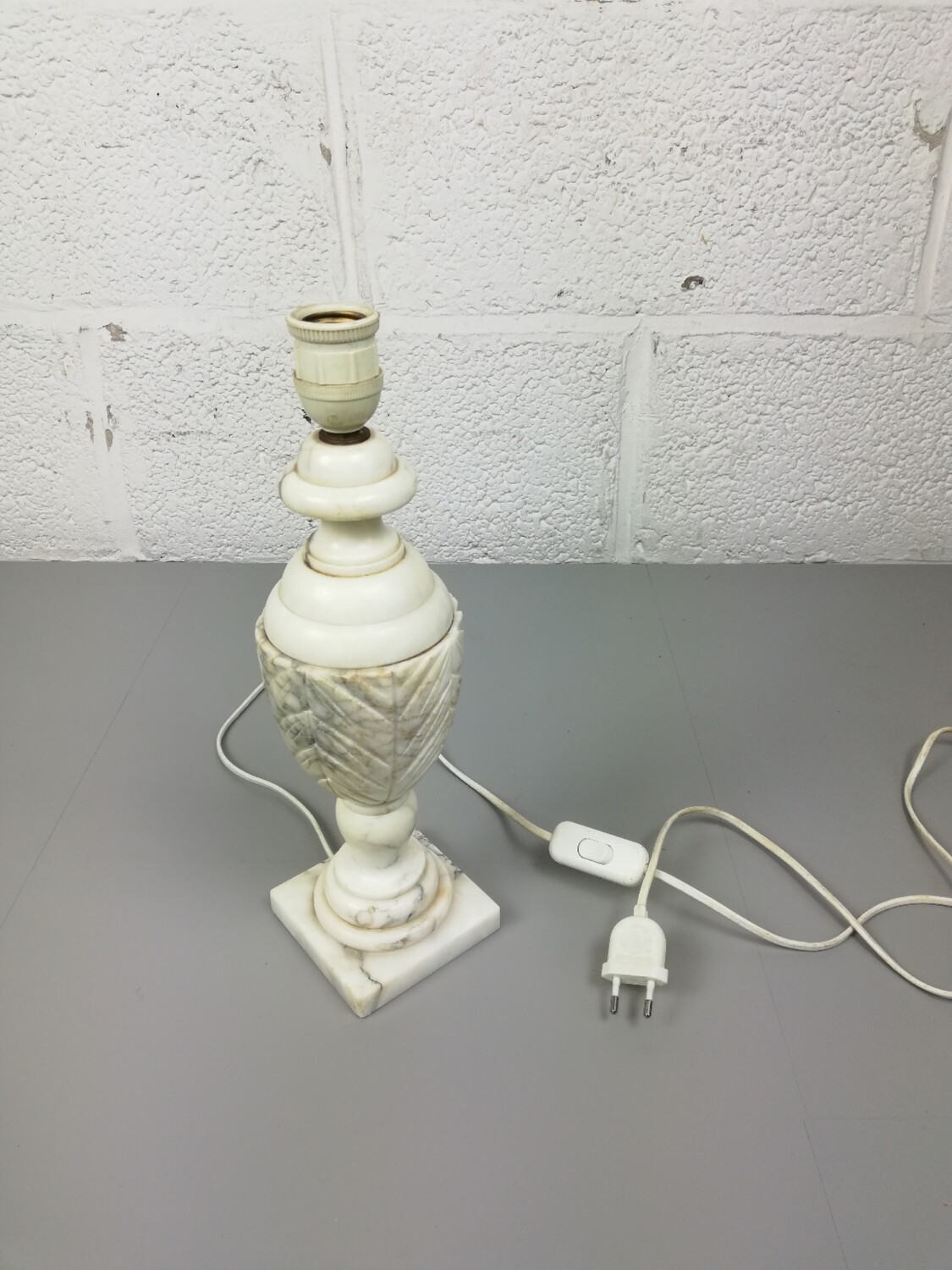 Albaster lamp base