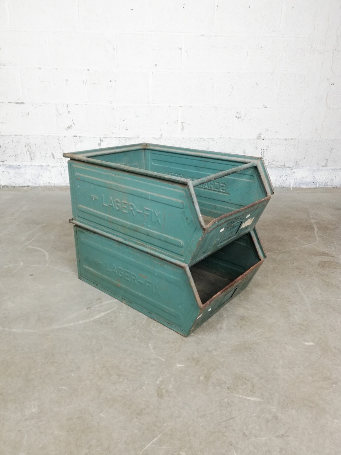 XL industrial stacking bins