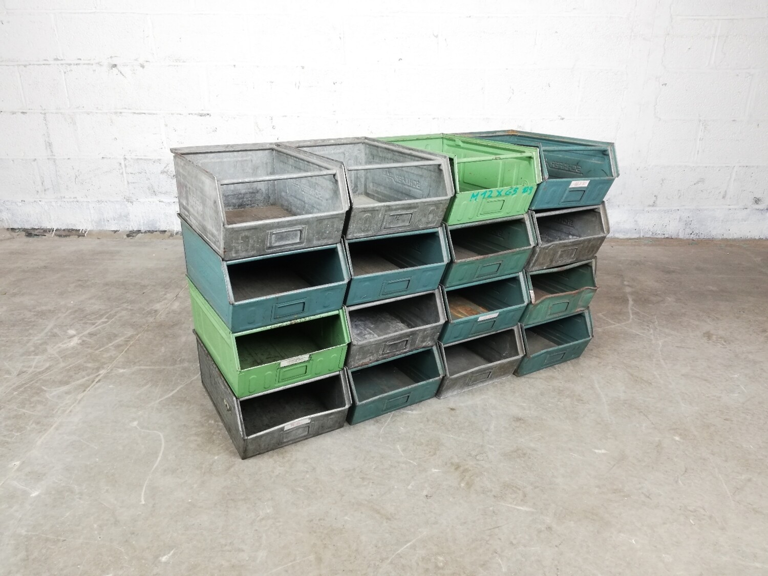 16 industrial stacking bins