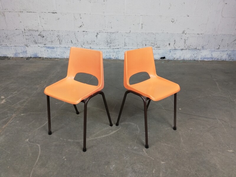 Duo vintage kids chairs