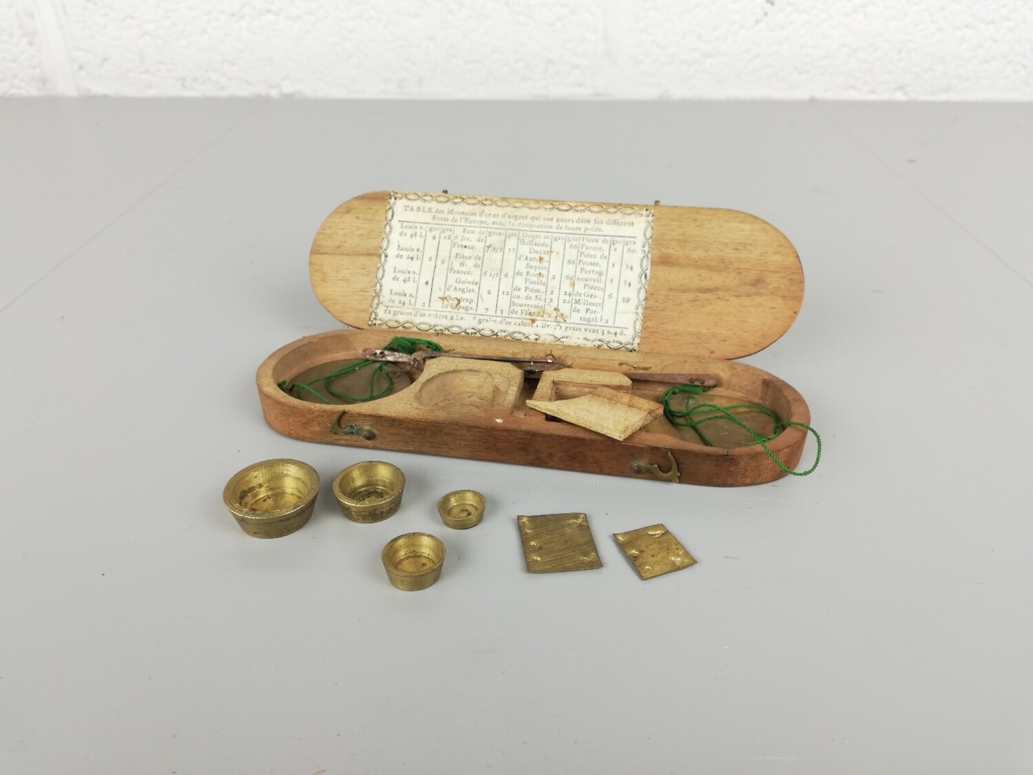Trebuchet gold scale 18th century