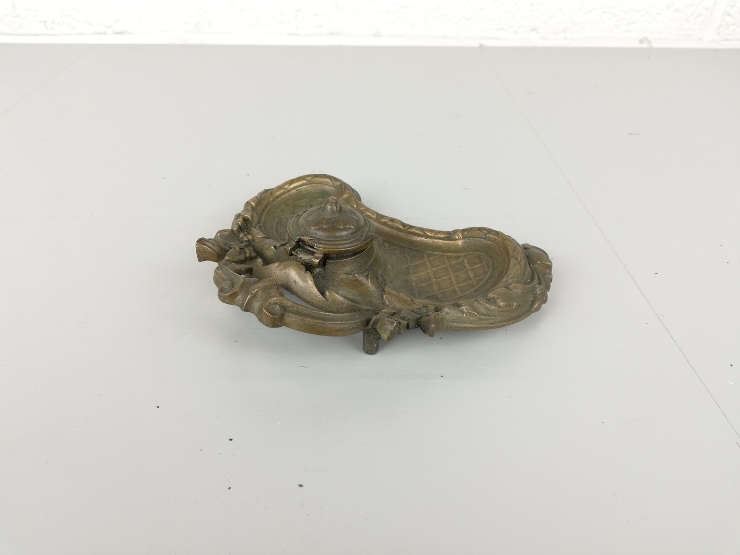 Bronze art nouveau ink stand