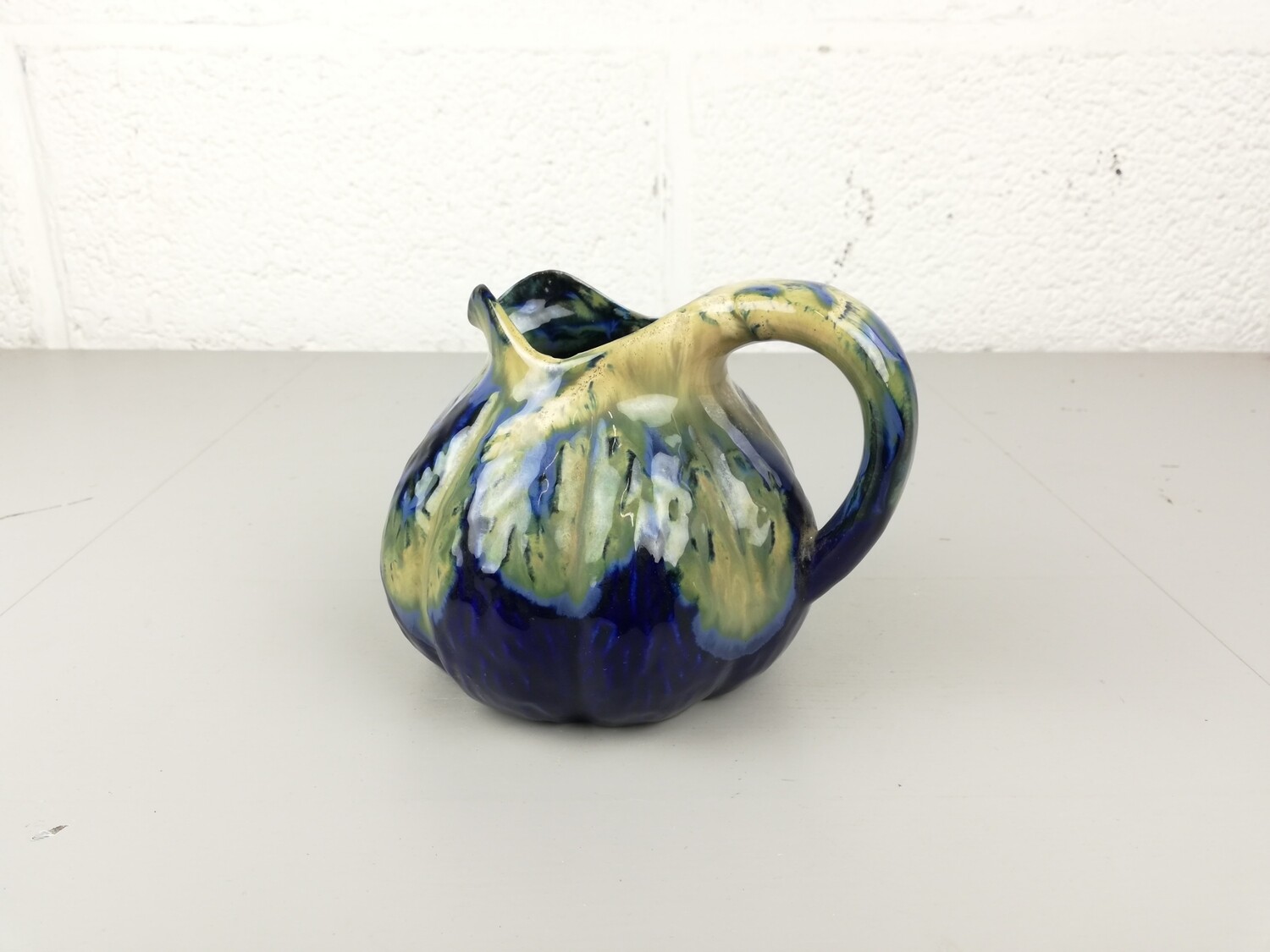 Vallauris jug