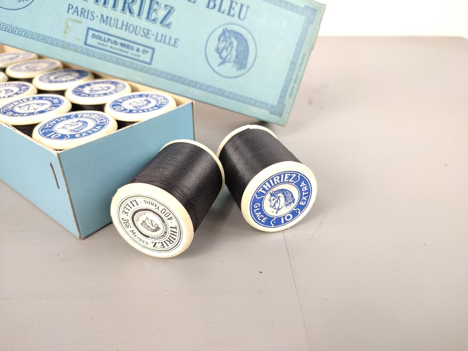 Old box Thiriez sewing thread