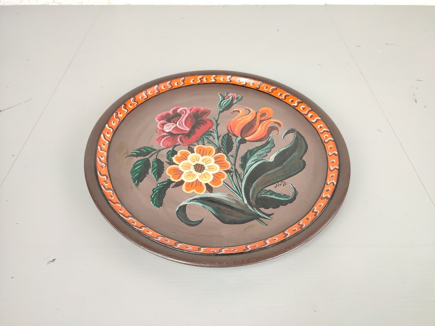 Painted wooden plate
